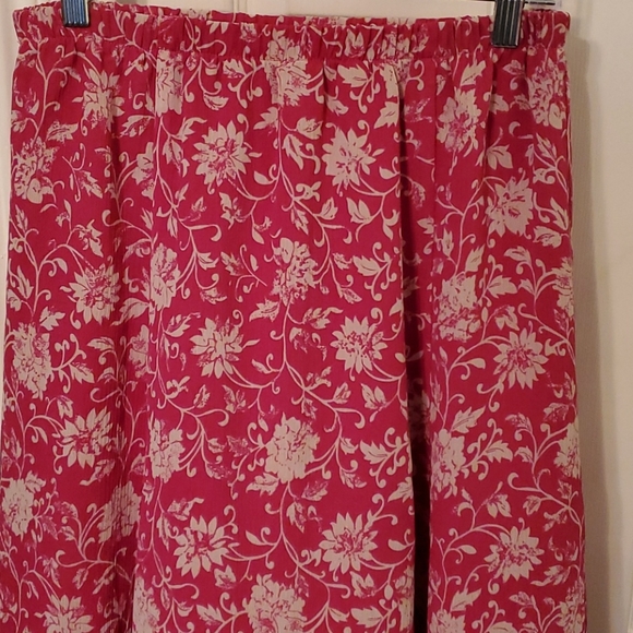 *Appleseed's Petites Floral Pullon Skirt - Picture 2 of 7